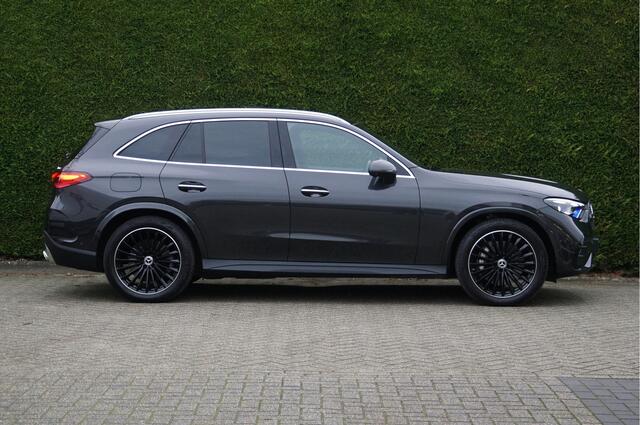 Mercedes-Benz GLC-KLASSE GLC 300 e 4M AMG Line | Achterasbesturing Luchtvering Burmester Trekhaak Memory Distronic