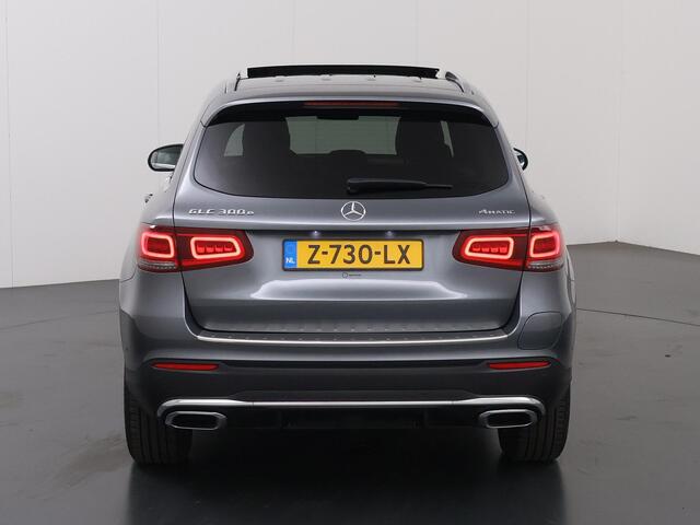 Mercedes-Benz GLC-KLASSE 300e 4MATIC Premium | AMG | Trekhaak | Panoramadak | Widescreen | Multibeam |