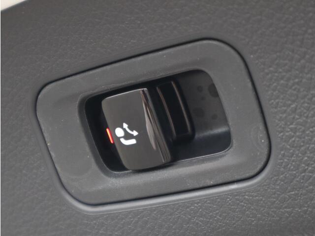 Mercedes-Benz GLC-KLASSE 300e 4MATIC AMG line