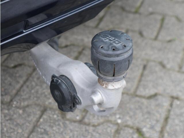 Mercedes-Benz GLC-KLASSE 300e 4MATIC AMG line