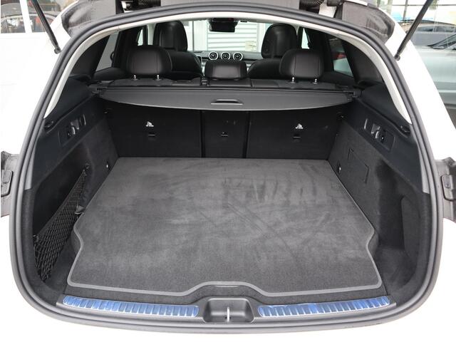 Mercedes-Benz GLC-KLASSE 300de 4MATIC AMG Line Panoramadak | Memory Seats | Burmester | Trekhaak | 360 camera | Multispaak | LED | Navigatie | Automaat