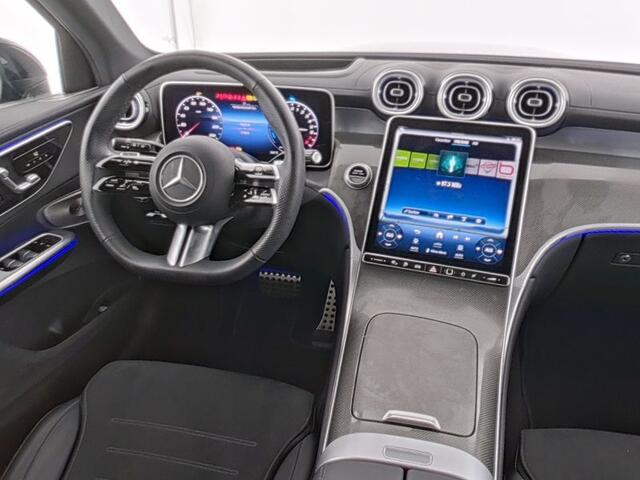 Mercedes-Benz GLC-KLASSE 300 e 4MATIC AMG Plug-In Hybride AMG Line Premium Plus | Night Pakket | Alarm Klasse 3 | trekhaak | Panorama Schuif-Kanteldak | 20 Inch AMG Velgen | Distronic Inclusief 24 maanden MB Certified garantie voor Europa.