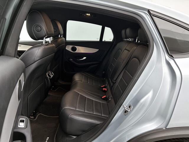 Mercedes-Benz GLC-KLASSE Coupé 300 e 4MATIC Business Solution AMG Achteruitrijcamera | Apple CarPlay | Treeplanken | Spoiler | Inclusief 24 maanden MB Certified garantie voor Europa.