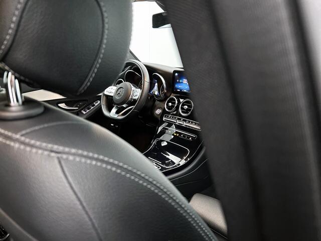 Mercedes-Benz GLC-KLASSE Coupé 300 e 4MATIC Business Solution AMG Achteruitrijcamera | Apple CarPlay | Treeplanken | Spoiler | Inclusief 24 maanden MB Certified garantie voor Europa.