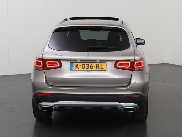 Mercedes-Benz GLC-KLASSE 300e 4MATIC Business Solution Luxury | Panoramadak | Multibeam | Burmester | 360 graden camera | Keyless |