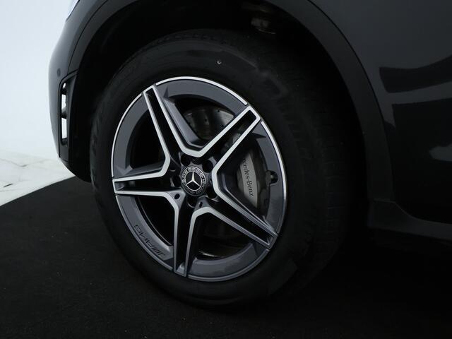 Mercedes-Benz GLC-KLASSE 300 e 4MATIC AMG Plug-In Hybride Panoramadak | Sfeerverlichting | AMG Styling Inclusief 24 maanden MB Certified garantie voor Europa.