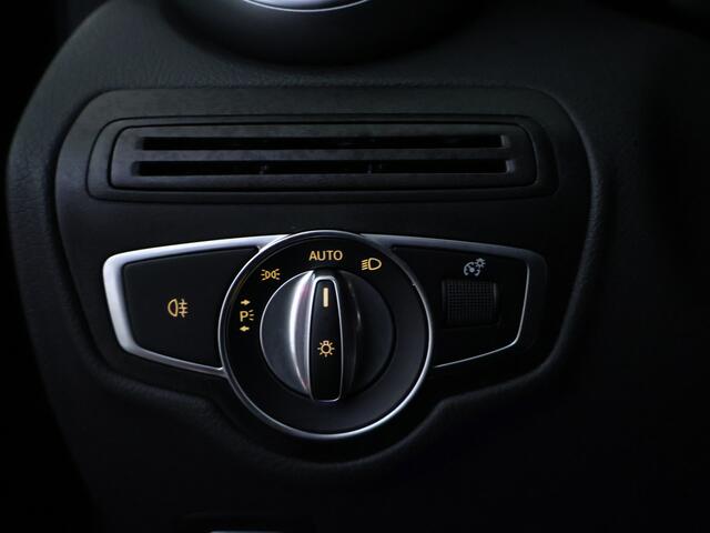 Mercedes-Benz GLC-KLASSE 300 e 4MATIC AMG Plug-In Hybride Panoramadak | Sfeerverlichting | AMG Styling Inclusief 24 maanden MB Certified garantie voor Europa.