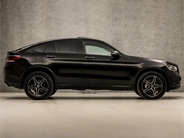 Mercedes-Benz GLC-KLASSE Coupé 300e 4MATIC AMG Sport 320Pk Automaat (SCHUIFDAK, VIRTUAL COCKPIT, SFEERVERLICHTING, LEDER/ALCANTARA, 360 CAMERA, GROOT NAVI, STOELVERWARMING, NIEUWSTAAT)