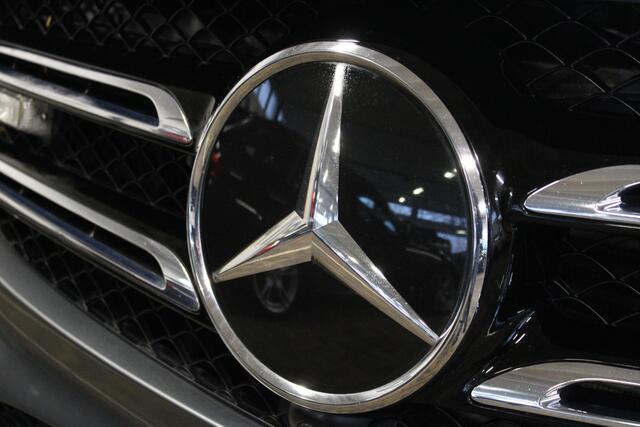 Mercedes-Benz GLE-KLASSE 350D 4MATIC AMG Line | Grijs kenteken BTW | Schuif/kantel dak | Trekhaak wegklapbaar | Inclusief achterbank | Stoelverwarming/verkoeling | Adaptive Cruise control | Climate control | Navigatie | Elektrische kofferbak klep | 360° camera | Head-up display |