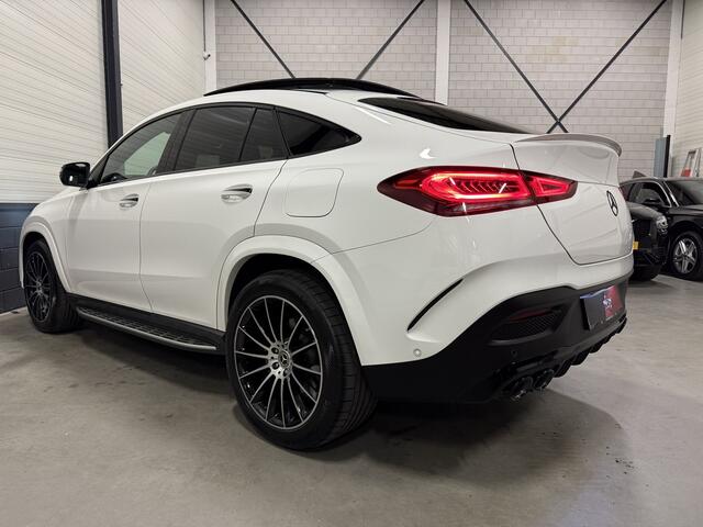 Mercedes-Benz GLE-KLASSE Coupé 350 e 4MATIC AMG EDITION PANO/BURMESTER/21"BREEDSET/360CAMERA/WIDESCREEN/KEYLESS/PRIVACY/PANAMERICANA-GRILLE/53AMG DIFFUSER+UITLATEN/UNIEKE AUTO DIE IN ABSOLUTE NIEUWSTAAT VERKEERT