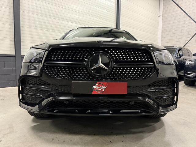 Mercedes-Benz GLE-KLASSE Coupé 350 e 4MATIC AMG PANO/LUCHTVERING/BURMESTER/TREKHAAK/HEAD-UP/ACC/CAMERA/MEMORY+MASSAGE/DISTRONIC/21"/BLACK STYLE/VOLLEDIG MERCEDES DEALER HISTORIE