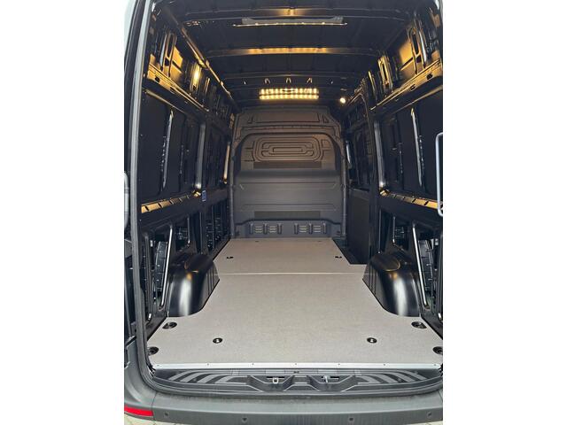 Mercedes-Benz SPRINTER 319 Pro 3,5t trekhaak, LED, 360 camera