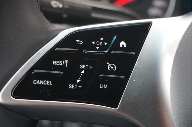 Mercedes-Benz SPRINTER 319CDI Select L2H2 10.25" Mbux, ACC, LED, 17" LM!! NR. R201*