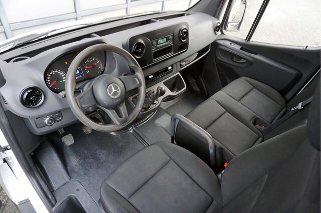 Mercedes-Benz SPRINTER 316 2.2 CDI L2H2 3500KG Chassis 3-Zits