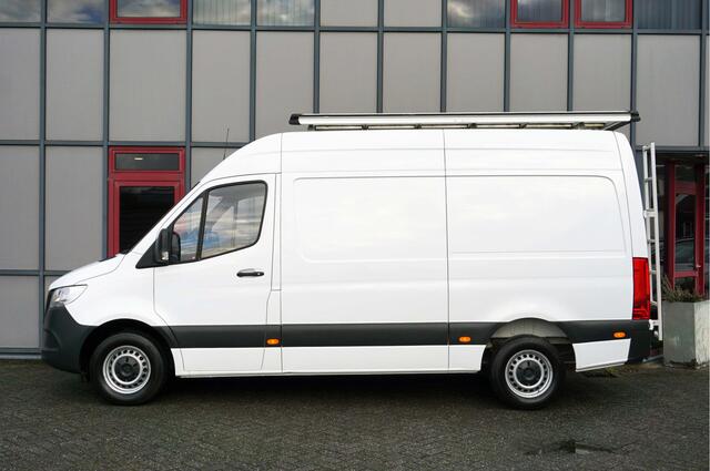 Mercedes-Benz SPRINTER 316 2.2 CDI L2H2 3500KG Chassis 3-Zits