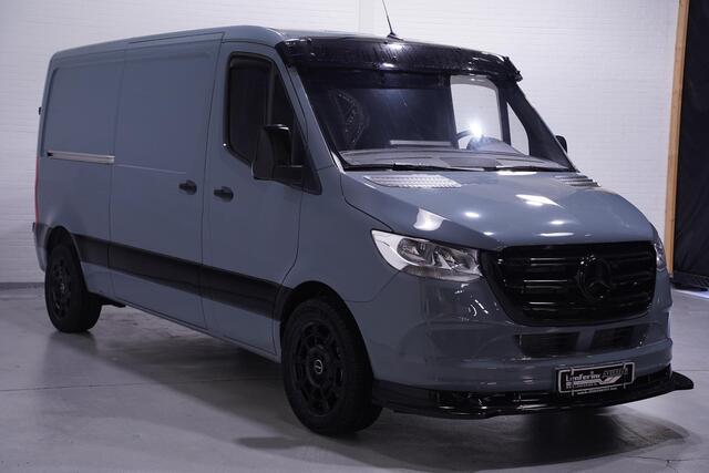 Mercedes-Benz SPRINTER 215 CDI 150 pk Black&Grey Edition L2H1 Airco, 18" LMV, Bumpers in Kleur, Zonneklep, Grille Zwart, 2-Zits