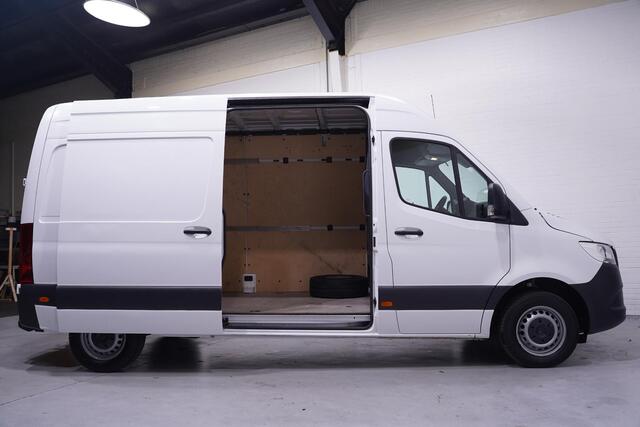 Mercedes-Benz SPRINTER 211 CDI 114 pk L2H2 Laadruimte Pakket, Trekhaak 3-Zits, Slechts 53 dkm