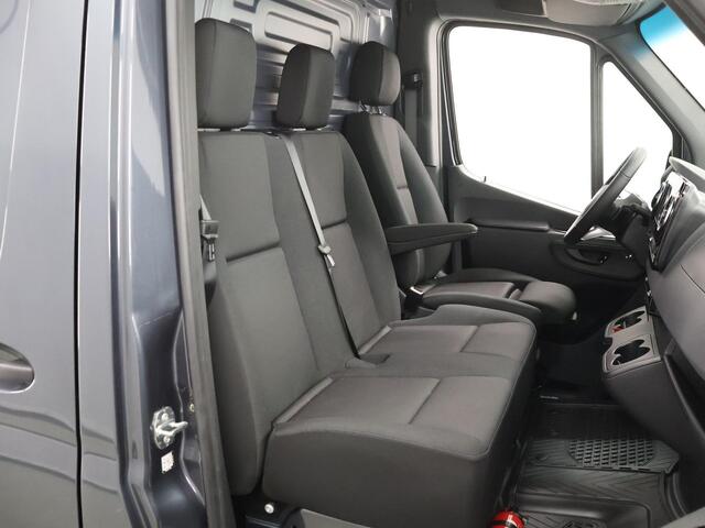 Mercedes-Benz SPRINTER 319 CDI L2 H2 Select | Aut. | Navigatie | Airco | Stoelverwarming | Achteruitrijcamera | Distronic | Dodehoekassistent | Geveerde Comfortstoel en bijrijdersbank | Trekhaakvoorbereiding 3500kg | Certified |