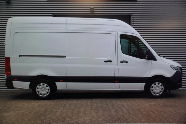 Mercedes-Benz SPRINTER 317 CDI 170PK L2H2 Pro automaat Schuifdeur links en Rechts Trekhaak 3.500KG | Climate | adap.Cruise | Apple/Android | Blis | Camera