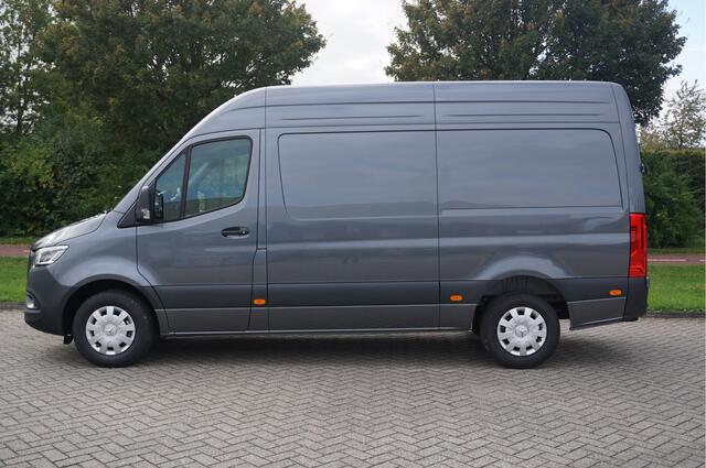 Mercedes-Benz SPRINTER 317CDI Pro L2H2 10.25" Mbux Navi, Cam, Gev. Stoel, 3.5T Trekhaak, LED!! NR. 731