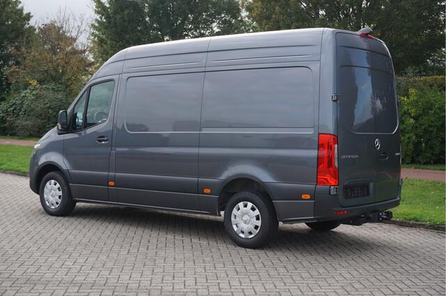 Mercedes-Benz SPRINTER 317CDI Pro L2H2 10.25" Mbux Navi, Cam, Gev. Stoel, 3.5T Trekhaak, LED!! NR. 731