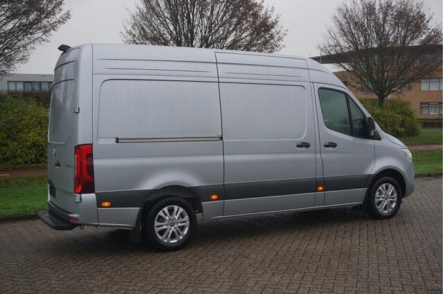 Mercedes-Benz SPRINTER 319CDI Select L2H2 10.25" Mbux, ACC, LED, 17" LM!! NR. *556*
