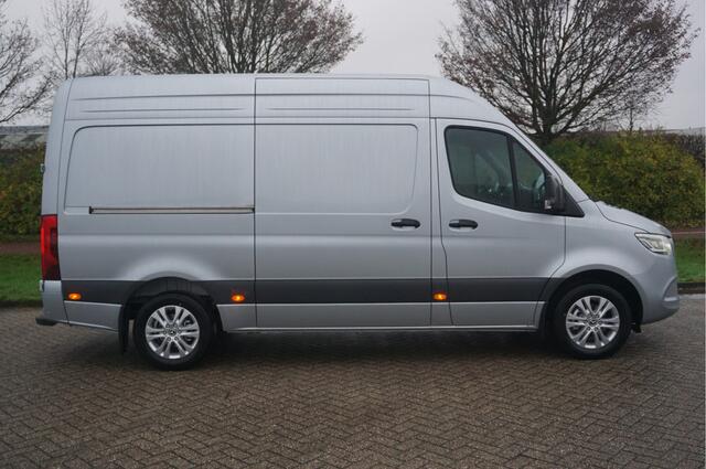Mercedes-Benz SPRINTER 319CDI Select L2H2 10.25" Mbux, ACC, LED, 17" LM!! NR. *555*