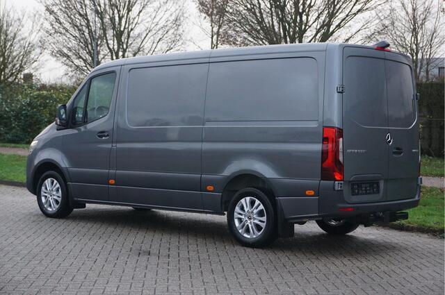 Mercedes-Benz SPRINTER 319CDI Select L2H1 10.25" Mbux, ACC, LED, 3.5T Trekhaak, 17" LM!! NR. *966*