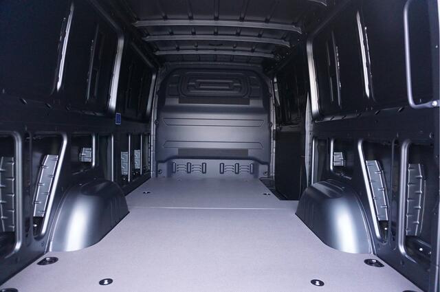 Mercedes-Benz SPRINTER 319CDI Select L2H1 10.25" Mbux, ACC, LED, 3.5T Trekhaak, 17" LM!! NR. *966*