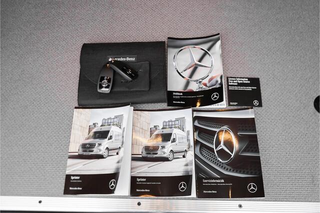 Mercedes-Benz SPRINTER 319 1.9 CDI L2H2 RWD Black Pack 2x Auto Schuifdeur Distronic Camera Navi Trekhaak 3.5T
