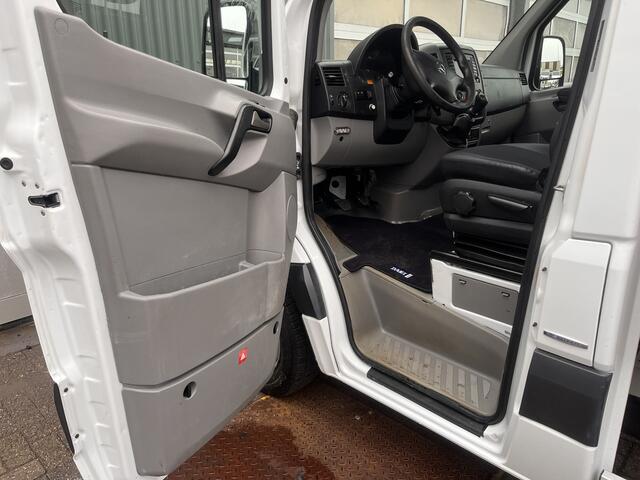Mercedes-Benz SPRINTER 514 CDI 3-zijden Kipper Euro 6 Hiab 018 laadkraan Airco Trekhaak 3500 kg Navigatiesysteem 1e eigenaar ex Overheid 3-Persoons Kipper Kieper Openlaadbak Kraan Pick-up P-up Gereedschapskist 3 zijdenkipp