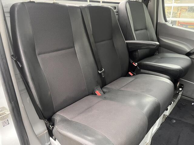 Mercedes-Benz SPRINTER 514 CDI 3-zijden Kipper Euro 6 Hiab 018 laadkraan Airco Trekhaak 3500 kg Navigatiesysteem 1e eigenaar ex Overheid 3-Persoons Kipper Kieper Openlaadbak Kraan Pick-up P-up Gereedschapskist 3 zijdenkipp