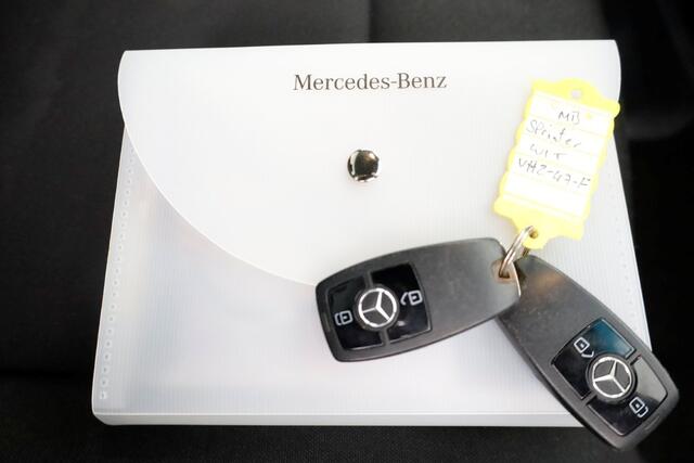 Mercedes-Benz SPRINTER 314 CDI 143pk Bakwagen met laadklep en zijdeur L440 1040kg laadverm. 01-2021