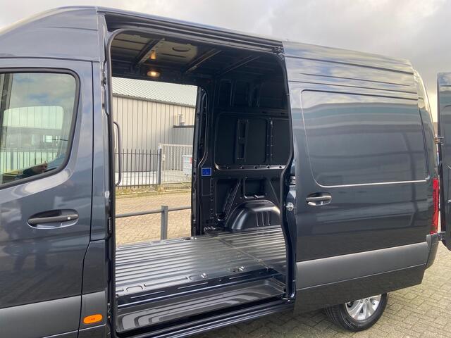 Mercedes-Benz SPRINTER 319 CDI L2H2 2x Schuifdeur | Facelift | 3.5T AHW mogelijk | DIStronic | Gev. stoel