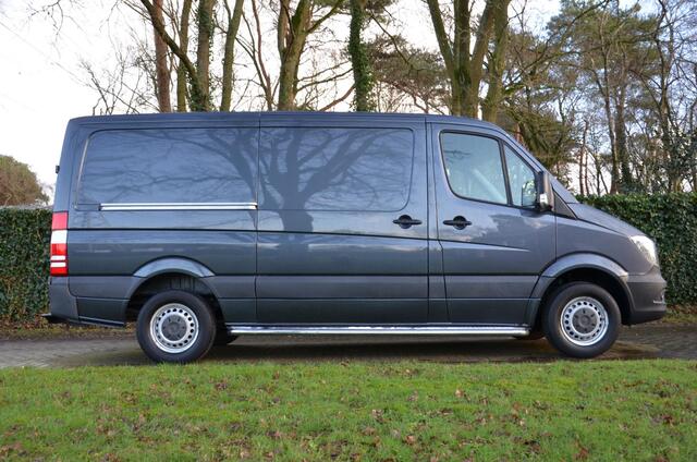 Mercedes-Benz SPRINTER 213 2.2 CDI L2 H1 Airco/Trekhaak/Cr-Controle/Comfort-Stoelen/Achteropstap/Side-Bars