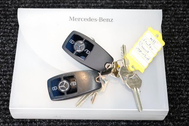 Mercedes-Benz SPRINTER 311 CDI 7G Automaat RWD Bakwagen met achterdeuren Airco 01-2021