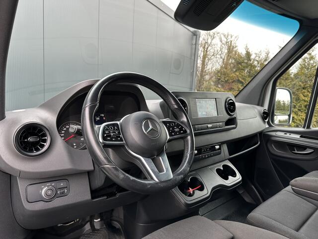 Mercedes-Benz SPRINTER 516 CDI 164 PK AUTOMAAT / L2H2 / 3.500 KG AHG / DUBBEL LUCHT