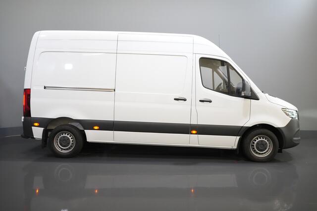 Mercedes-Benz SPRINTER 211 Aut. L2H2 BPM VRIJ/ LED/ Standkachel/ Stoelverw./ Carplay/ Cruise/ Camera
