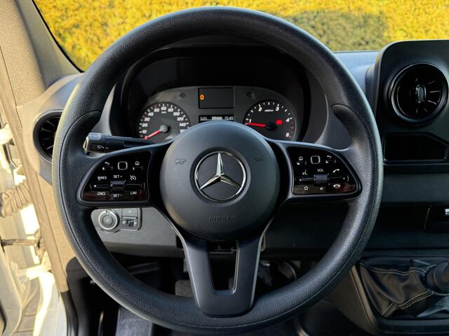 Mercedes-Benz SPRINTER 317 CDI 170 PK / L3H2 / MBUX / **NETTE BUS** / AIRCO / CRUISE / CAMERA / PDC / 3-ZITS / CARPLAY
