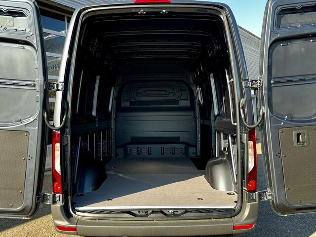 Mercedes-Benz SPRINTER PRO 315 L2H2 RWD AT