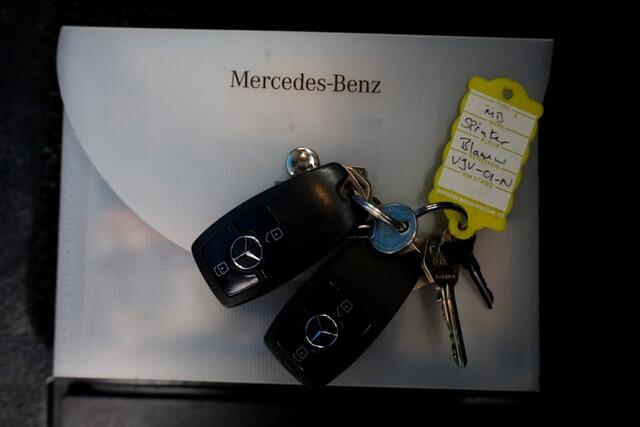 Mercedes-Benz SPRINTER 311 CDI 7G Automaat RWD Bakwagen met achterdeuren Airco 03-2021