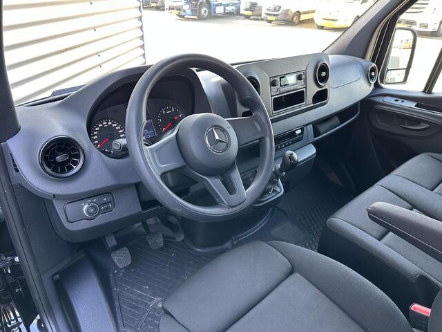 Mercedes-Benz SPRINTER 317 CDI Pick-up 7-Persoons Trekhaak 3500kg Open laadbak Dubbel Cabine