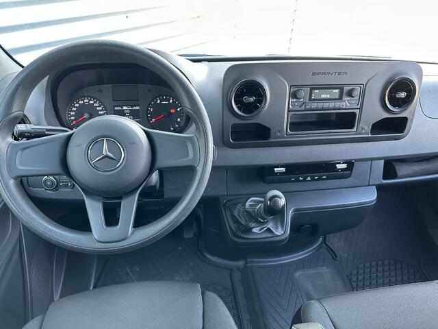 Mercedes-Benz SPRINTER 317 CDI Pick-up 7-Persoons Trekhaak 3500kg Open laadbak Dubbel Cabine