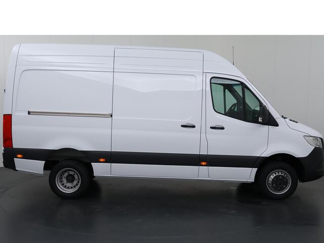 Mercedes-Benz SPRINTER 517 CDI GB L2 RWD PRO 5,0t | MBUX SYSTEEM | ACHTERUITRIJDCAMERA | C1 RIJBEWIJS