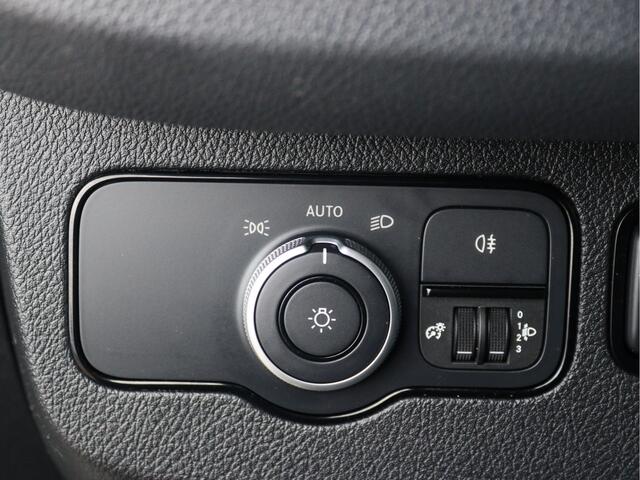 Mercedes-Benz SPRINTER 317 CDI L2 Pro D.C. | AIRCO/CARPLAY/CAMERA/3.500KG AHW | Certified