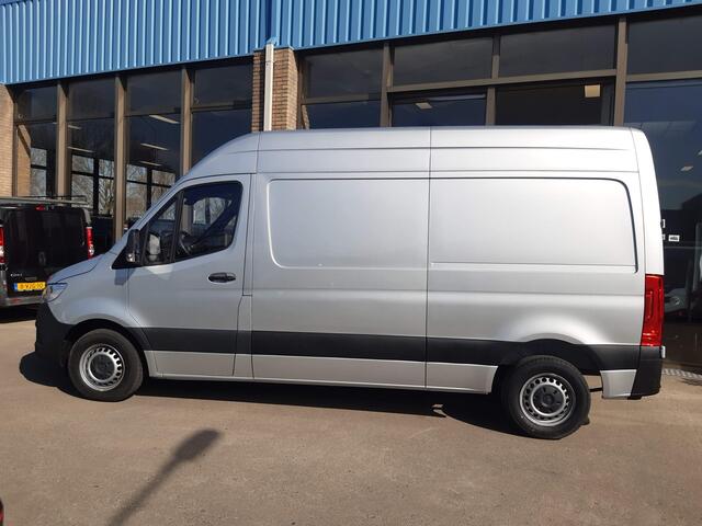 Mercedes-Benz SPRINTER L2H2 103 Kw/ 140Pk Autm. Airco Achteruitrijcamera Parkeersensors