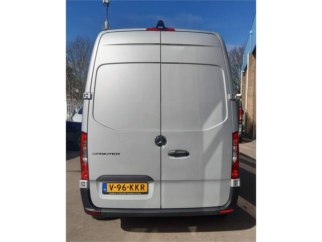 Mercedes-Benz SPRINTER L2H2 103 Kw/ 140Pk Autm. Airco Achteruitrijcamera Parkeersensors