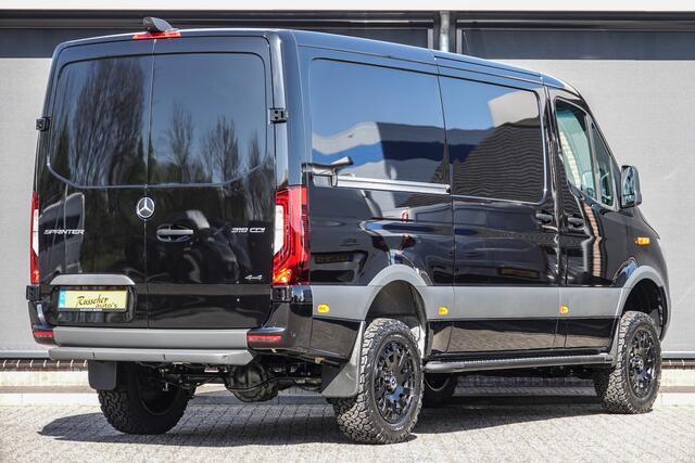 Mercedes-Benz SPRINTER 4x4 319Cdi 190Pk 9G-tronic | L2H1 | 2xSchuifdeur | 4WD | AWD | Bullbar | Treeplanken | 19'' All Terrain | Obsidian Black
