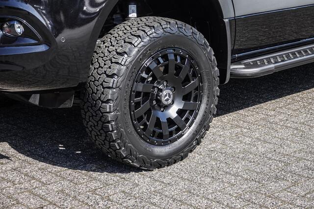 Mercedes-Benz SPRINTER 4x4 319Cdi 190Pk 9G-tronic | L2H1 | 2xSchuifdeur | 4WD | AWD | Bullbar | Treeplanken | 19'' All Terrain | Obsidian Black