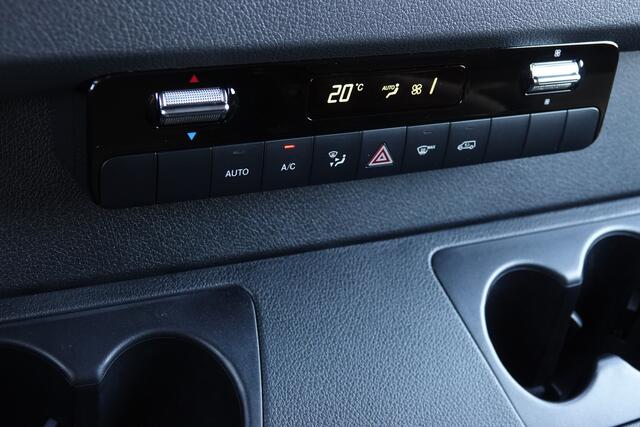 Mercedes-Benz SPRINTER 4x4 319Cdi 190Pk 9G-tronic | L2H1 | 2xSchuifdeur | 4WD | AWD | Bullbar | Treeplanken | 19'' All Terrain | Obsidian Black